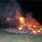 Der letzte Rest vom Scheiterhaufen auf dem Bergfestplatz am Oberen Berg in Markneukirchen
